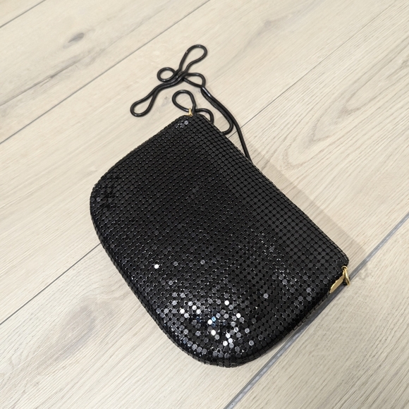 Vintage 1980s black metal mesh and gold clasp fold over clutch evening bag - Picture 3 of 9